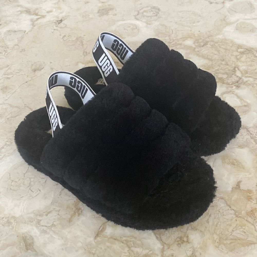 UGG Fluff Yeah Sheepskin Sandals - Picture 3 of 12